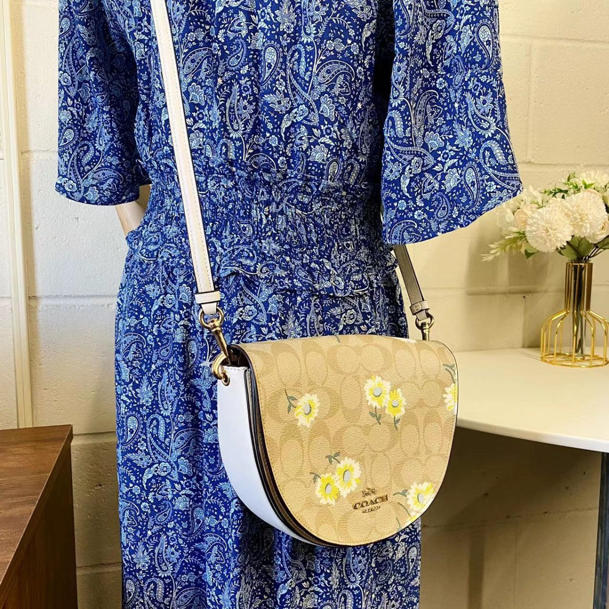 Coach C3597 Ellen Crossbody In Signature Canvas With Daisy Print Light Khaki Chalk Multi Coach C3597 Ellen Crossbody In Signature Canvas With Daisy Print Light Khaki Chalk Multi